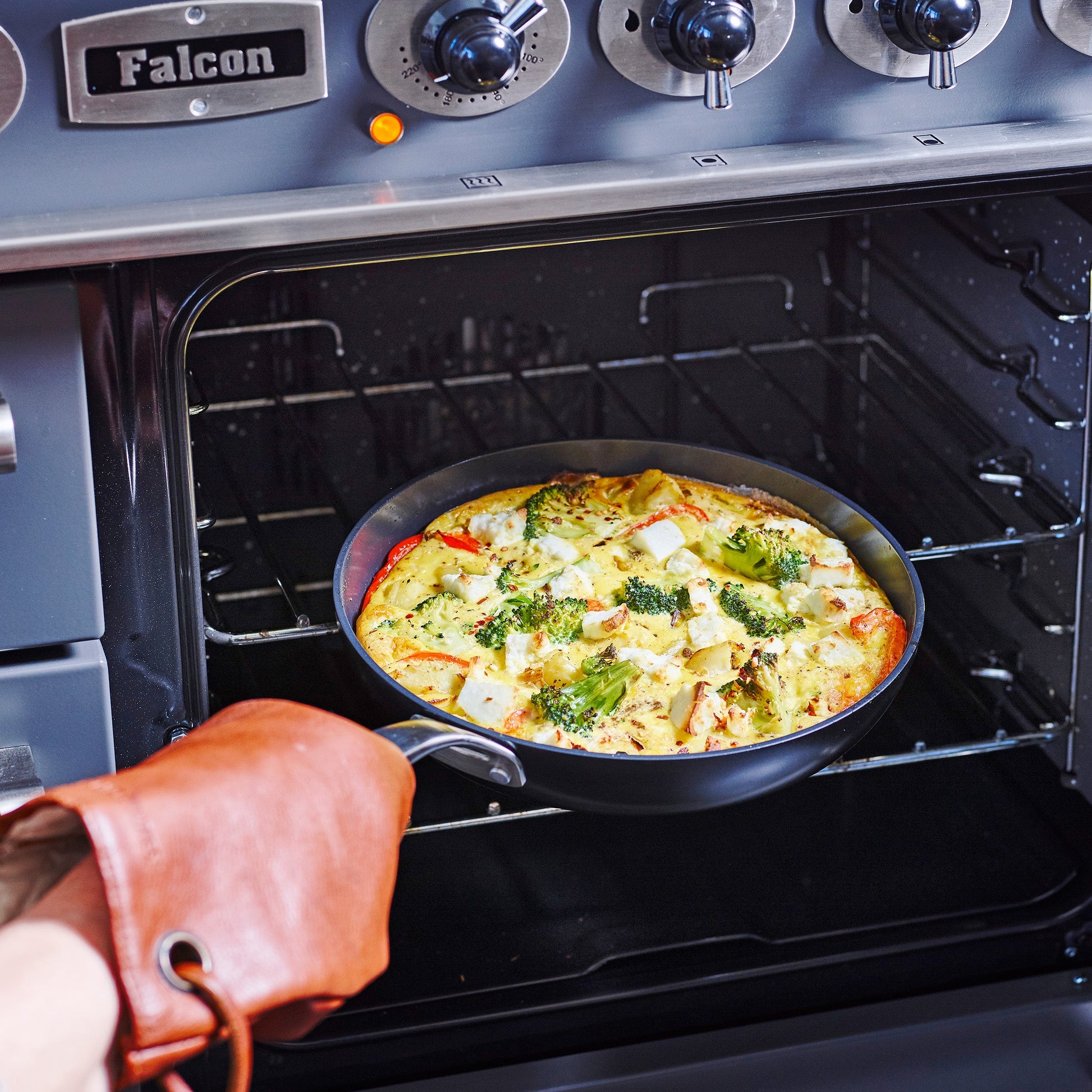 Copenhagen 2-delige braadpannenset 20+28cm zwart in oven
