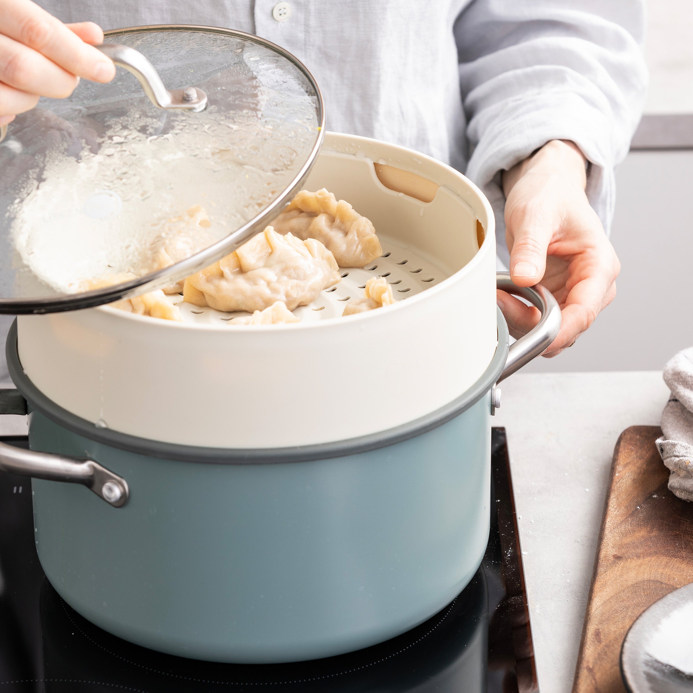Steamy CrÃ¨me 24cm met dumplings in kookpot