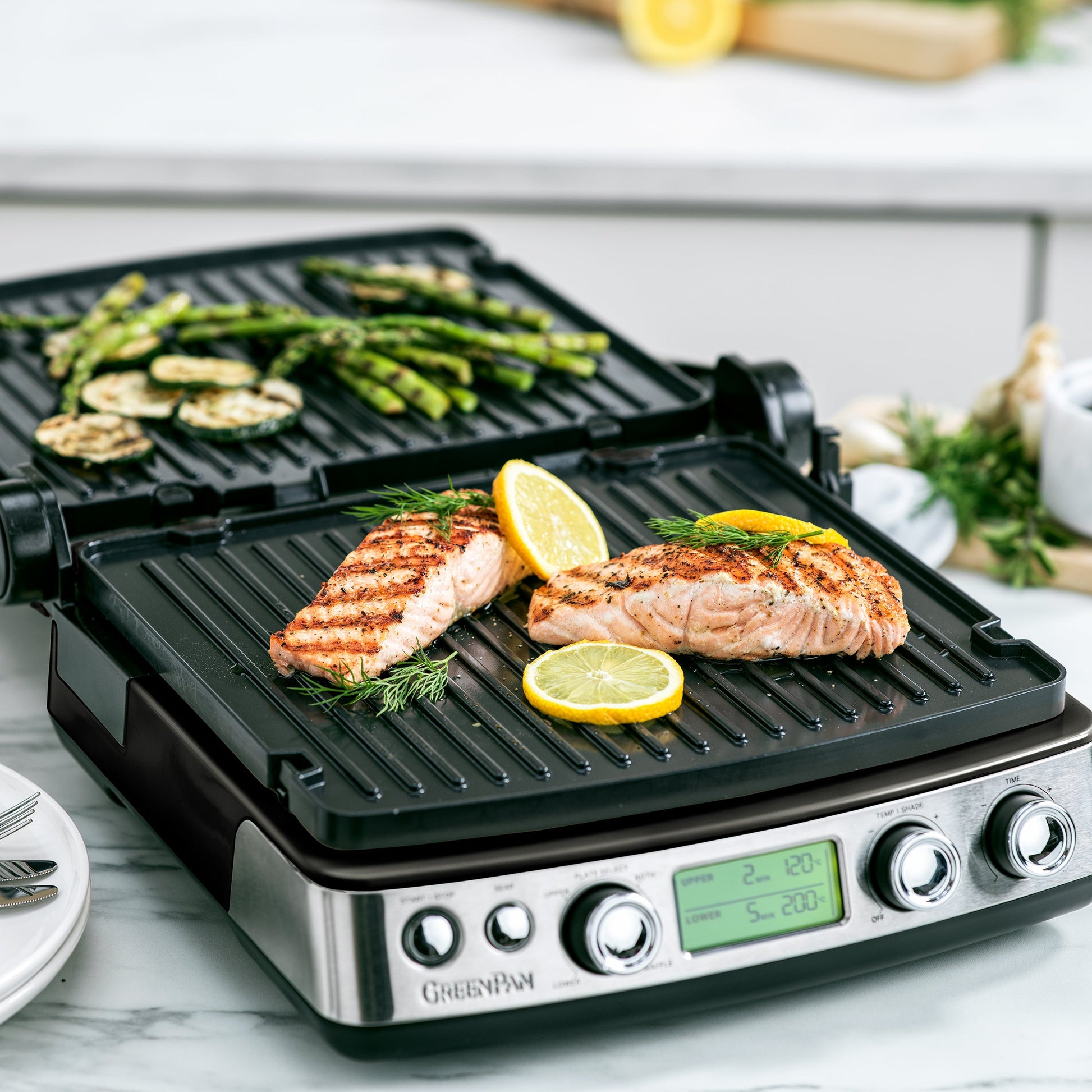Contactgrill Glossy Black zalm met groenten